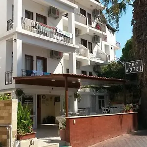 3* Otel Tu\u011f